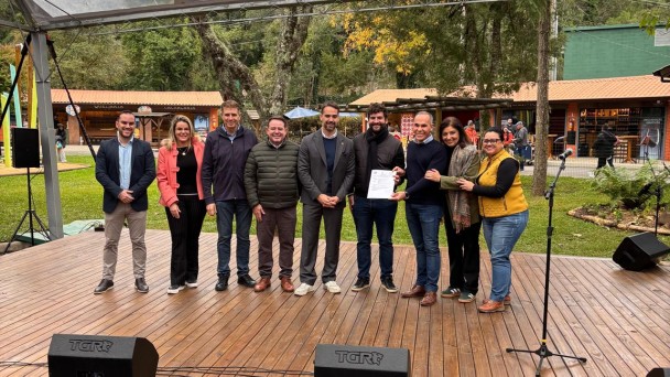 Entrega foi realizada na reabertura do Parque do Caracol