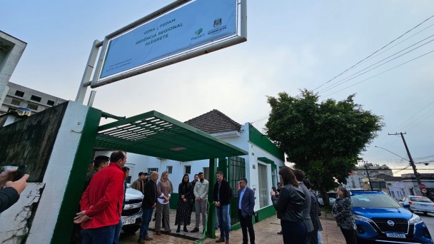 A cerimônia de inauguração da nova sede da Fepam ocorreu ao ar livre, em clima de celebração